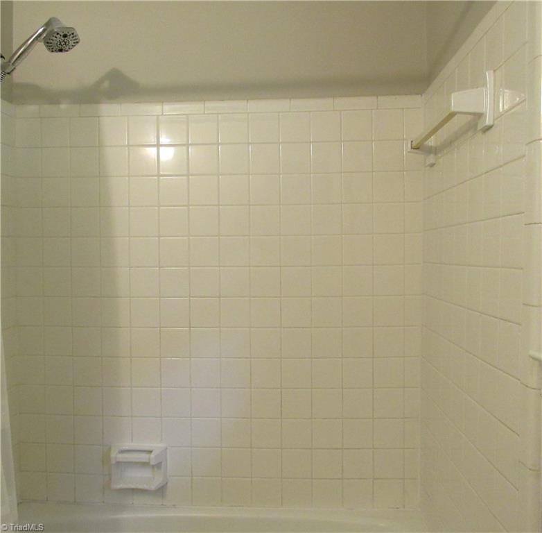 3000 Stratford Drive, Greensboro, North Carolina image 16