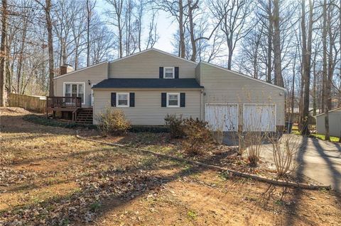 Photo of 7157 Mantlewood Lane, Kernersville, NC 27284 (MLS # 1204957)