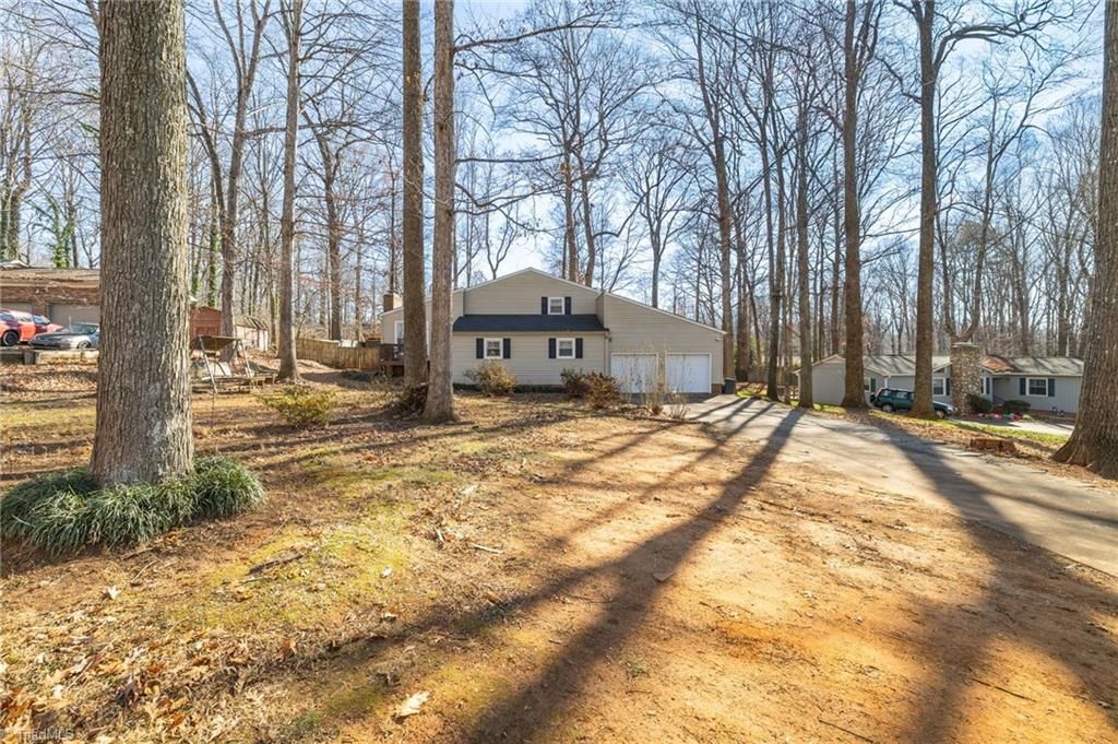 Photo of 7157 Mantlewood Lane, Kernersville, NC 27284 (MLS # 1204957)