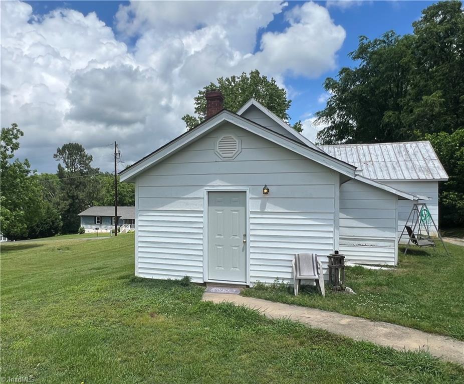 560 Cox Street, Ramseur, North Carolina image 8