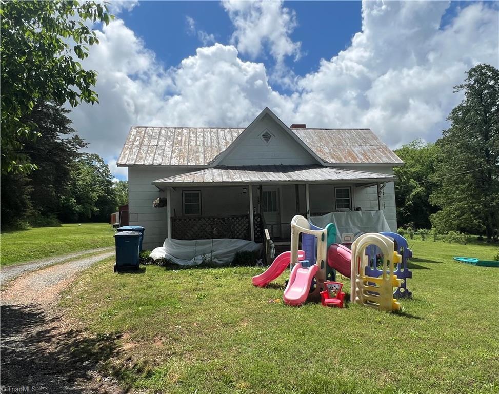 560 Cox Street, Ramseur, North Carolina image 2