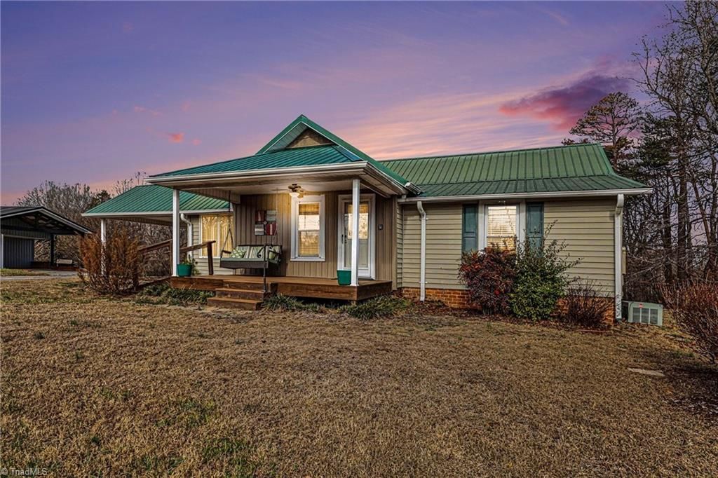 Photo of 4717 Kernersville Road, Kernersville, NC 27284 (MLS # 1206817)