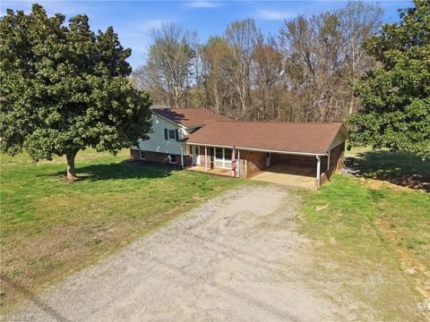 Homes For Sale - 343 Brawley Road<br/> Cleveland, NC 27013