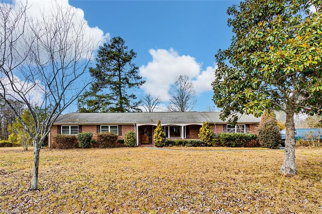 3321 Dillon Road, Jamestown, North Carolina image 1