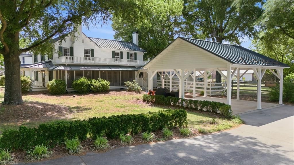 Photo of 8827 Nc Highway 109, Winston-Salem, NC 27107 (MLS # 1218602)