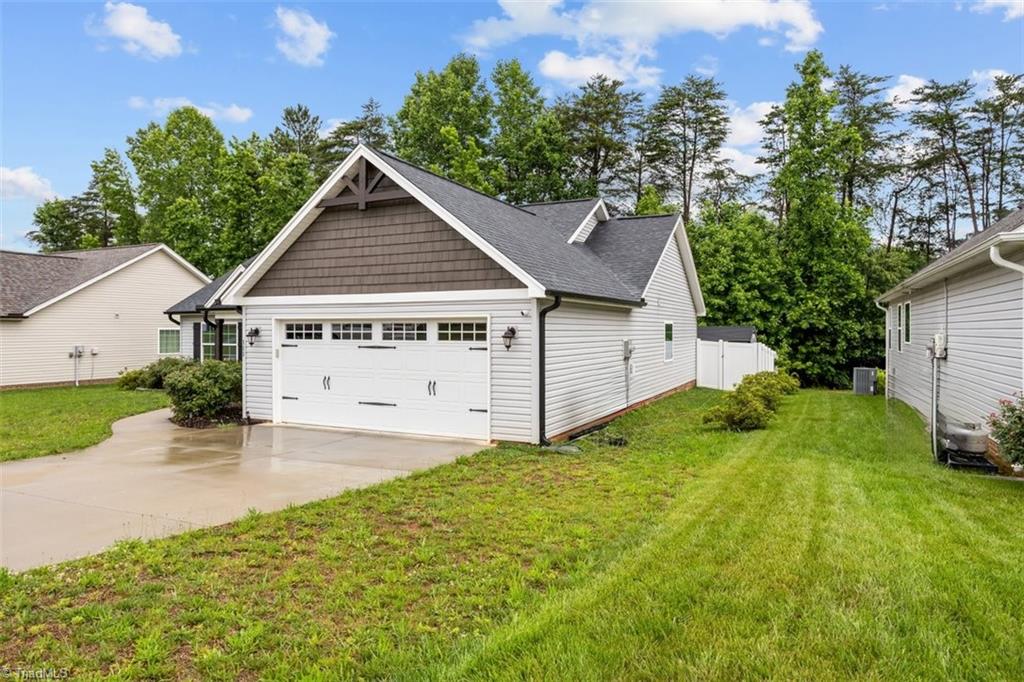 111 Brooke Ridge Drive, Thomasville, North Carolina image 4