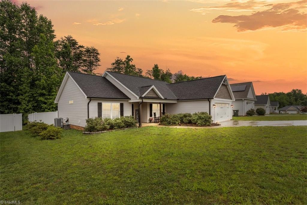 111 Brooke Ridge Drive, Thomasville, North Carolina image 1