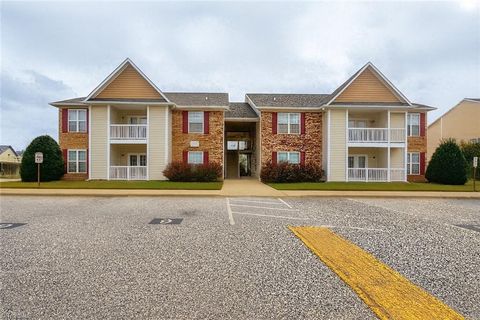 Condo For Sale - 1328 Kershaw Loop #101<br/> Cumberland County, Fayetteville, NC 28314