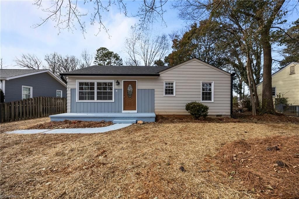 Photo of 915 Turrentine Street, Burlington, NC 27215 (MLS # 1209197)