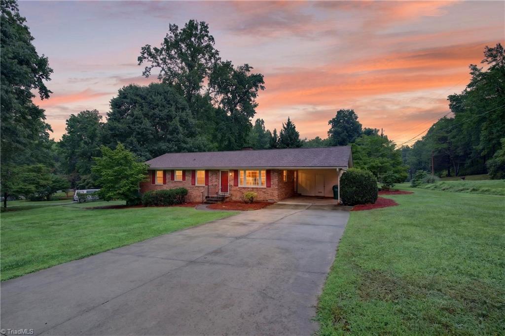 200 Brookview Circle, Jamestown, NC, 27282