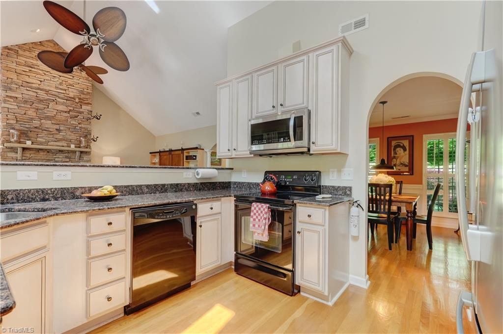 1804 Townsend Forest Lane, Browns Summit, North Carolina image 9