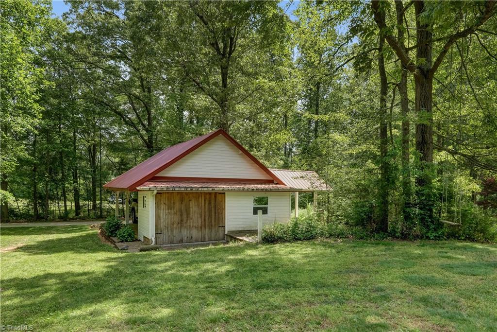 1804 Townsend Forest Lane, Browns Summit, North Carolina image 30
