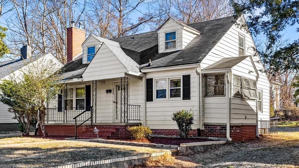 Photo of 2939 Gilmer Avenue NE, Winston-Salem, NC 27105 (MLS # 1207257)