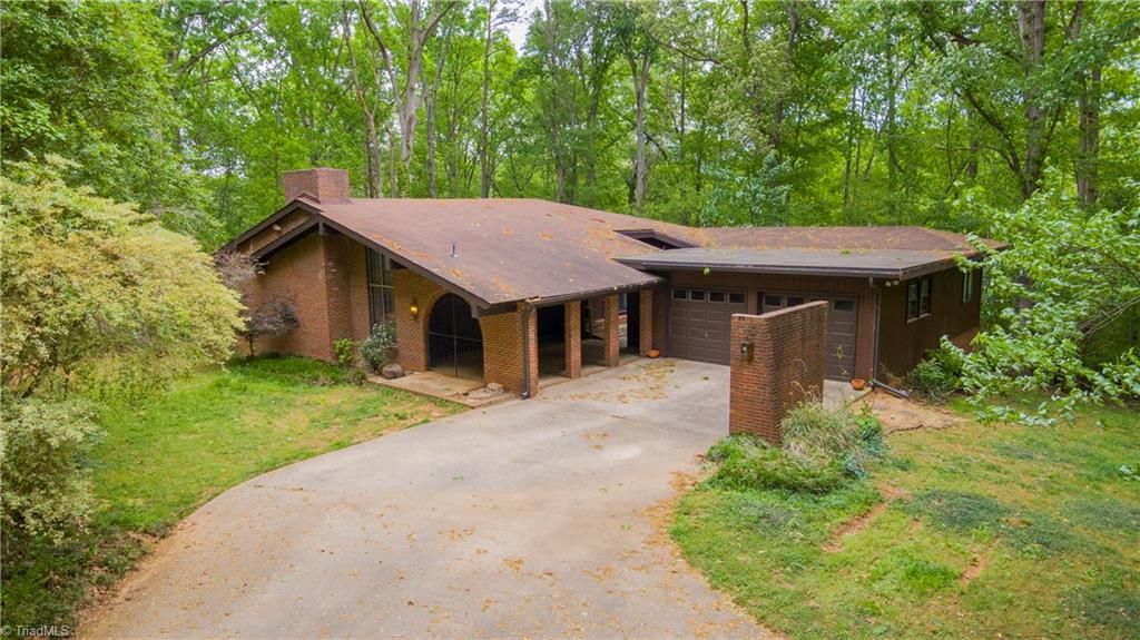 Photo of 166 Larkspur Lane, Lexington, NC 27292 (MLS # 1216944)