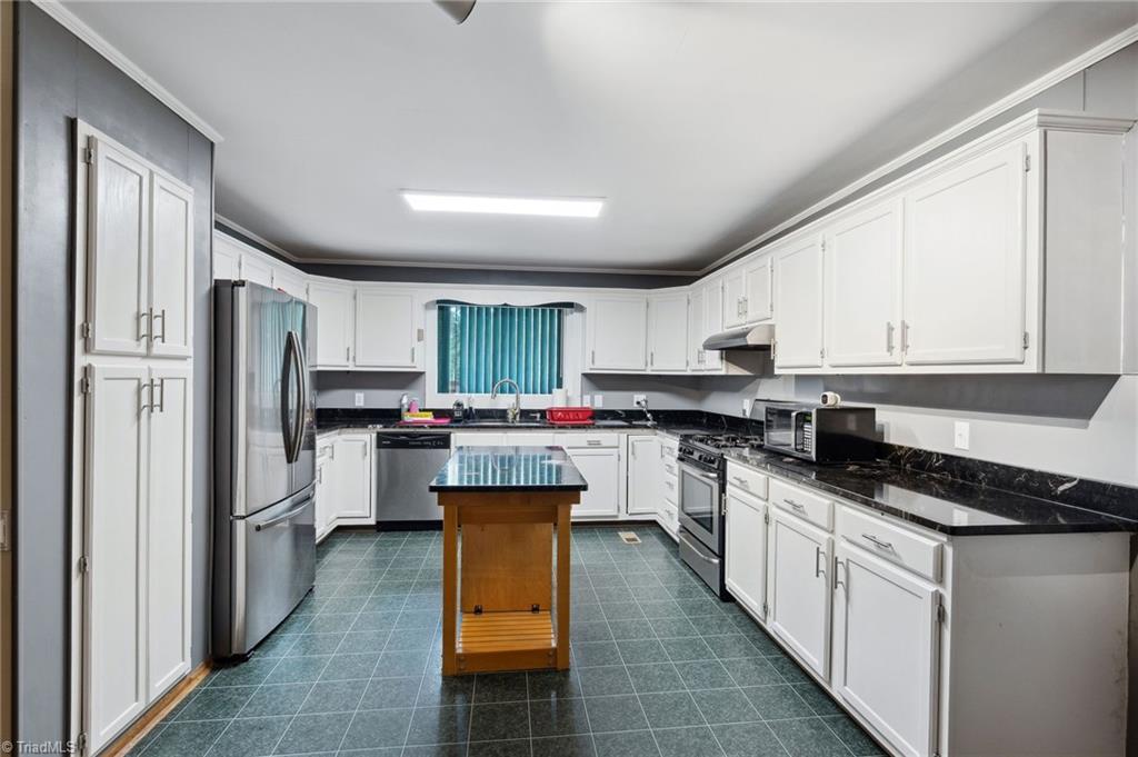 919 Overbrook Drive, Thomasville, North Carolina image 4