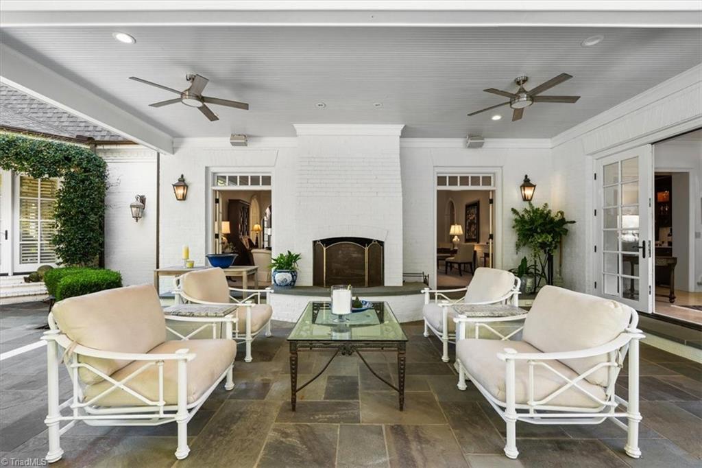 Greensboro, North Carolina 27408, United States, 6 Bedrooms Bedrooms, ,7 BathroomsBathrooms,Residential,Active,216272