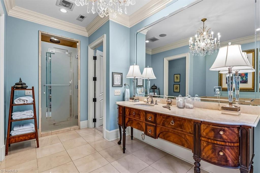 Greensboro, North Carolina 27408, United States, 6 Bedrooms Bedrooms, ,7 BathroomsBathrooms,Residential,Active,216272