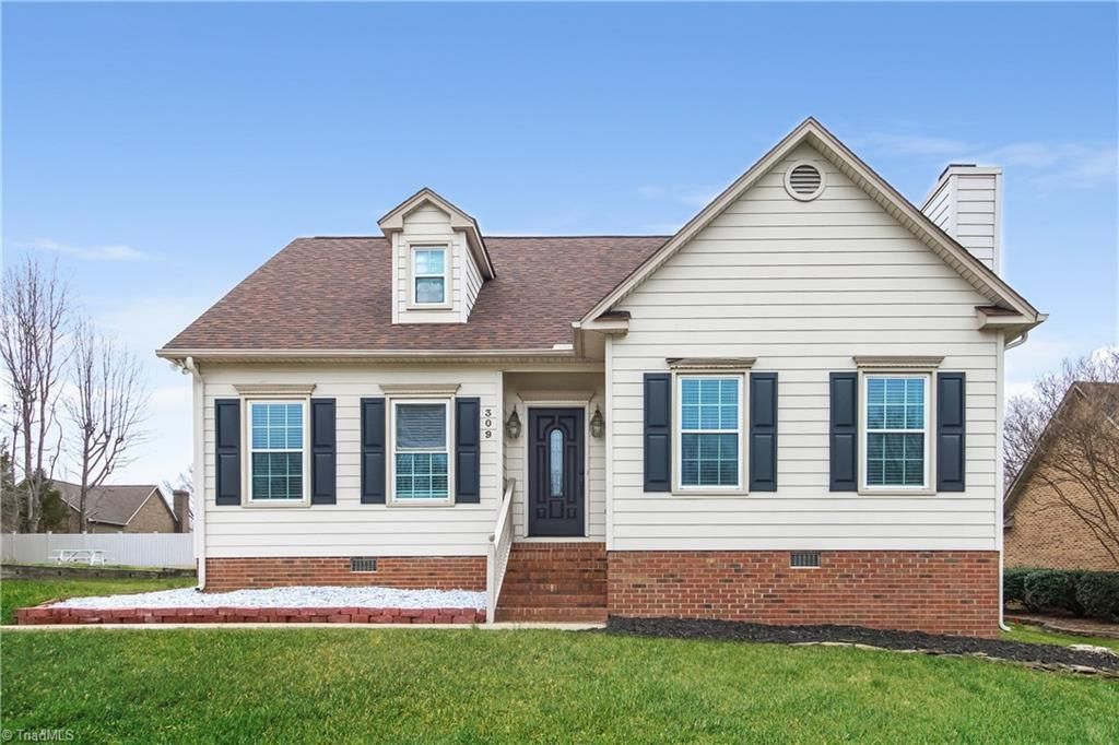 Photo of 309 Alison Lane, Archdale, NC 27263 (MLS # 1208196)