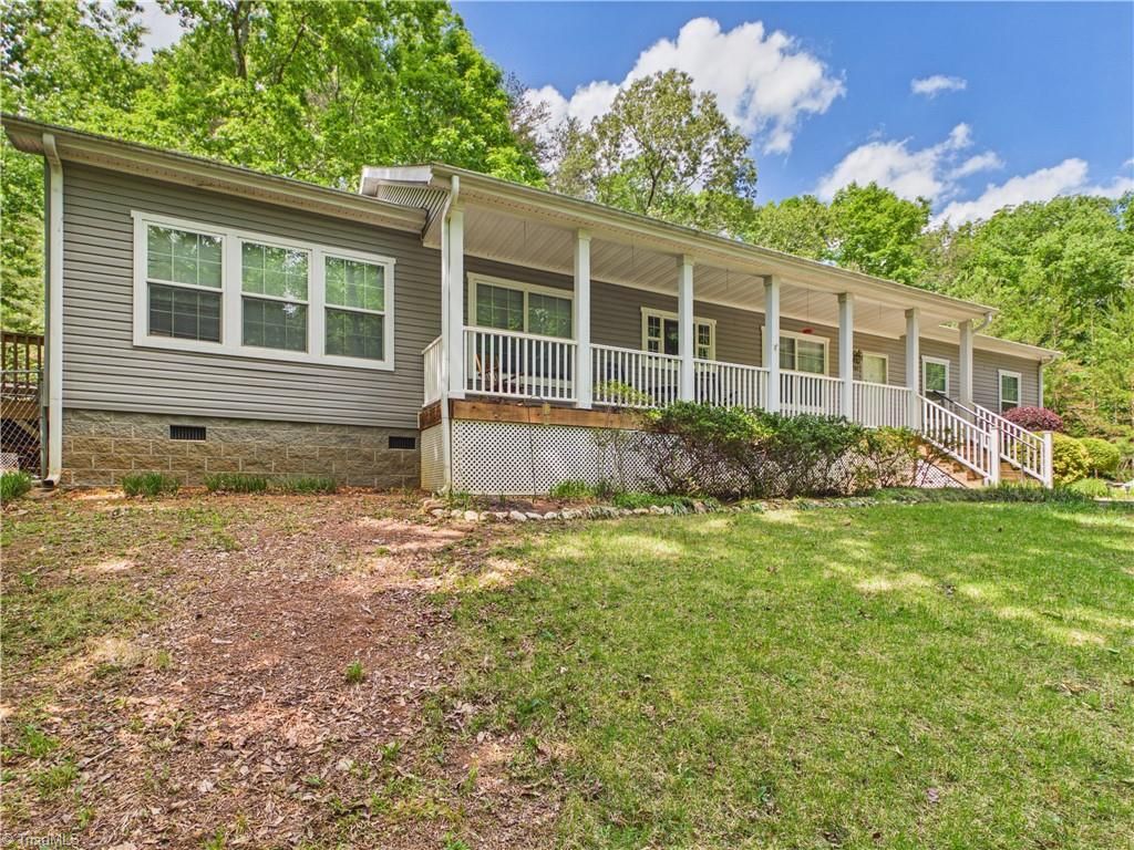 Photo of 1507 Ridgewood Road, Franklinville, NC 27248 (MLS # 1218315)