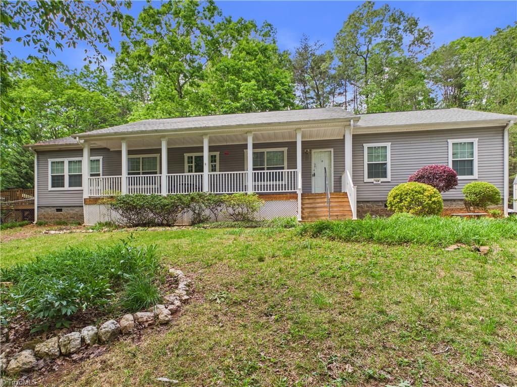 Photo of 1507 Ridgewood Road, Franklinville, NC 27248 (MLS # 1218315)