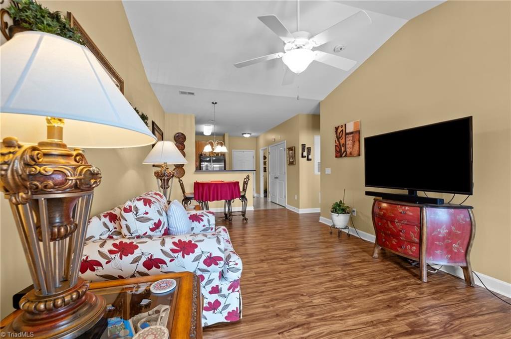 7104 Friendly Avenue #311, Greensboro, North Carolina image 15