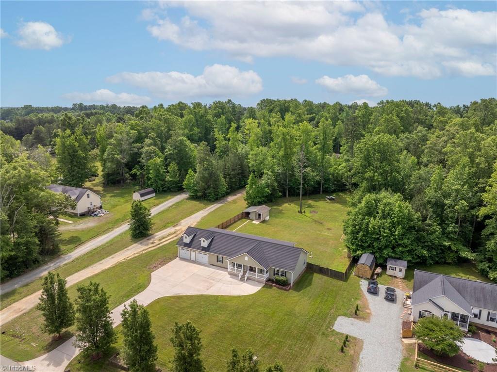 3226 Sundance Drive, Burlington, North Carolina image 2