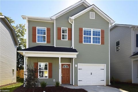 Townhouse For Sale - 3424 Littlefield Way<br/> Greensboro, NC 27405