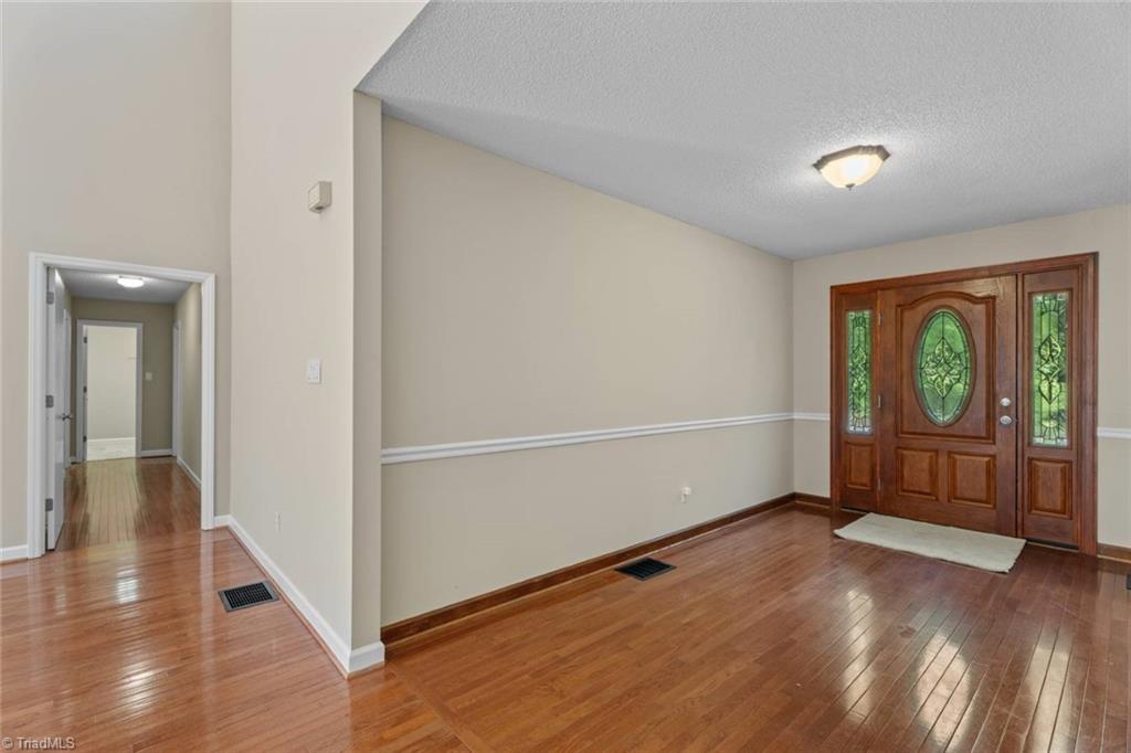 3537 North Lakeshore Drive, Clemmons, North Carolina image 4