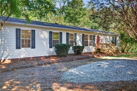 Homes For Sale - 2304 Yellow Pine Drive<br/> Alamance County, Graham, NC 27253