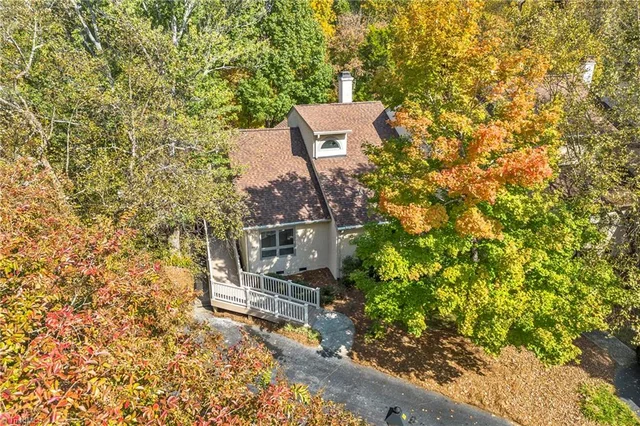 1943 A Eastchester Drive, photo 3 of 49