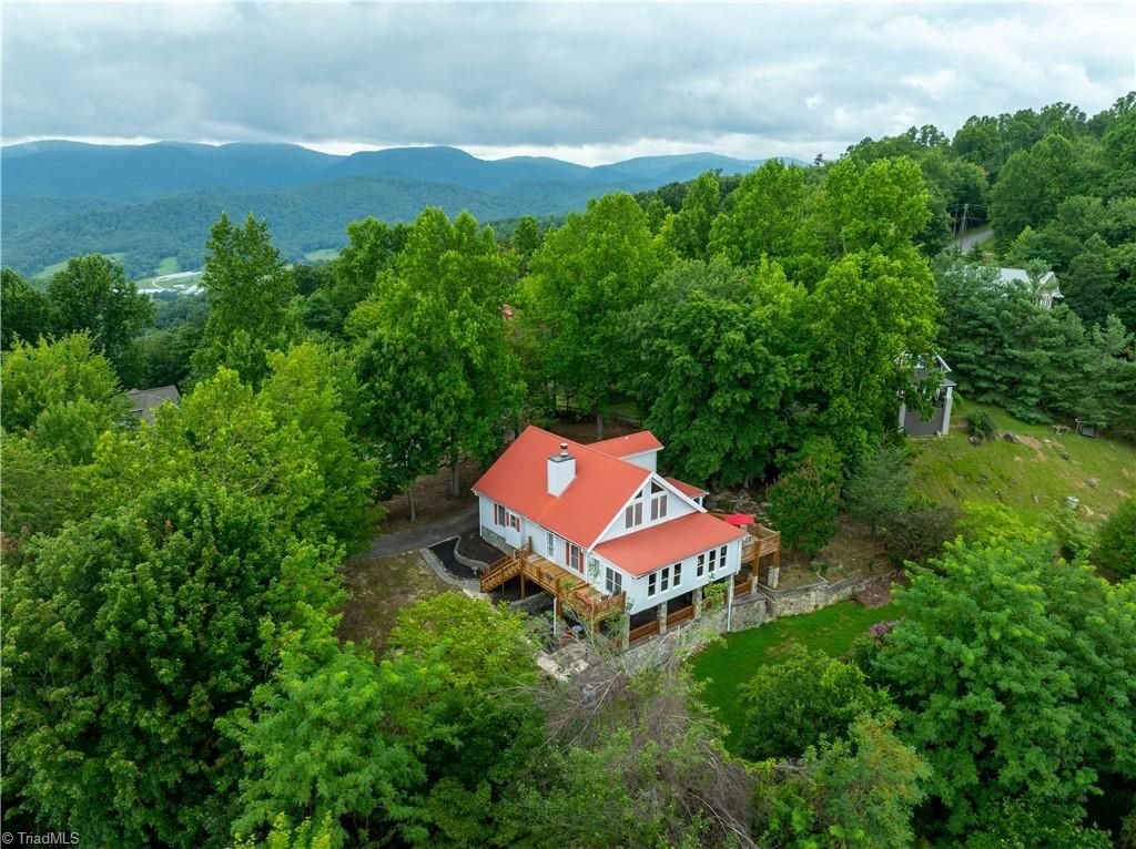 Photo of 197 Fairview Drive, Traphill, NC 28685 (MLS # 1190415)