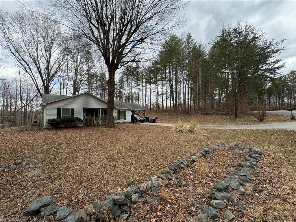 5761 Davis Road, Walkertown, North Carolina image 3