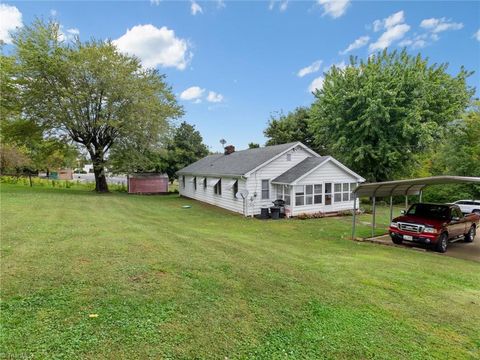 A home in Mount Airy