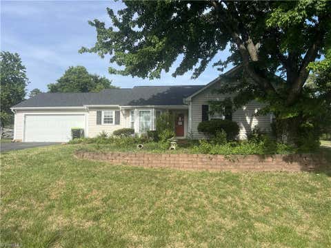 Homes For Sale - 165 River Crest Court<br/> Clemmons, NC 27012