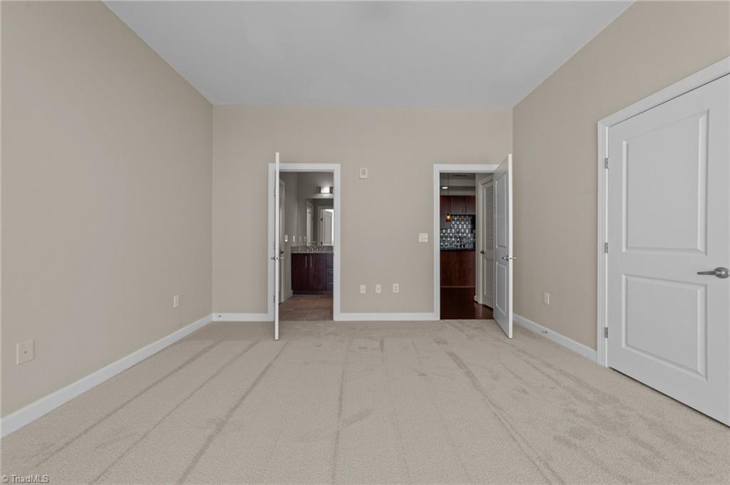 201 N Elm Street #703, Greensboro, North Carolina image 32