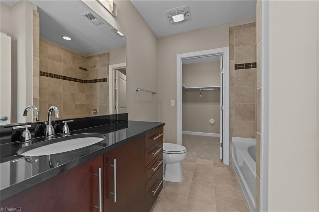 201 N Elm Street #703, Greensboro, North Carolina image 35