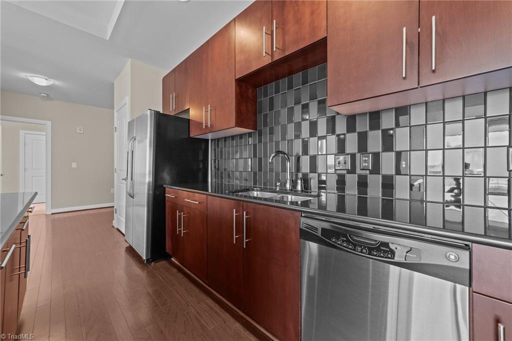 201 N Elm Street #703, Greensboro, North Carolina image 17