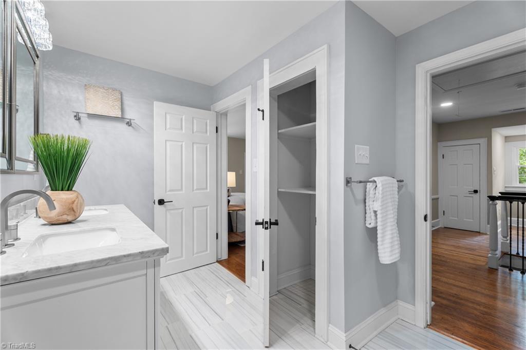 Winston-Salem, North Carolina 27106, United States, 3 Bedrooms Bedrooms, ,3 BathroomsBathrooms,Residential,Active,188174