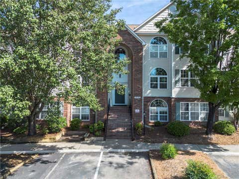 Condo For Sale - 3725 Morris Farm Drive #2D<br/> Guilford County, Greensboro, NC 27409