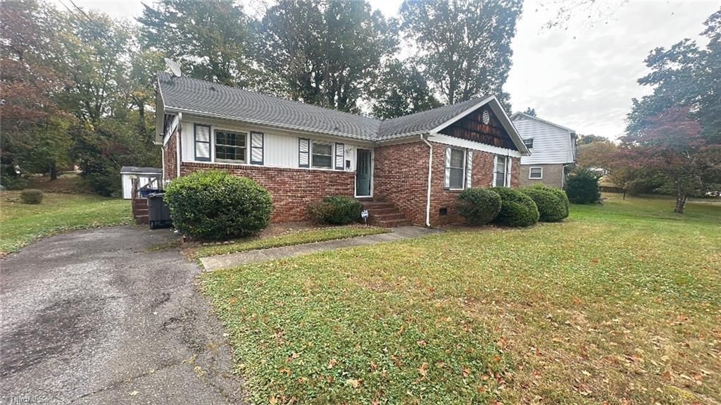 Photo of 3709 Whitfield Road, Winston-Salem, NC 27105 (MLS # 1202916)