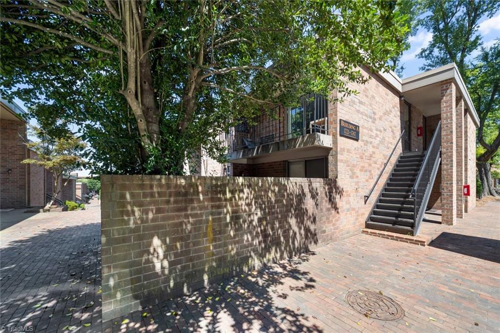 Winston-Salem, North Carolina 27103, United States, 2 Bedrooms Bedrooms, ,2 BathroomsBathrooms,Residential,Active,150522