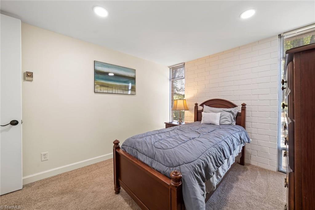 Winston-Salem, North Carolina 27103, United States, 2 Bedrooms Bedrooms, ,2 BathroomsBathrooms,Residential,Active,150522