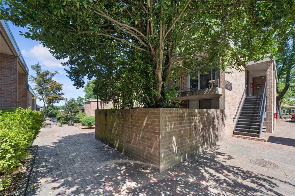 Winston-Salem, North Carolina 27103, United States, 2 Bedrooms Bedrooms, ,2 BathroomsBathrooms,Residential,Active,150522