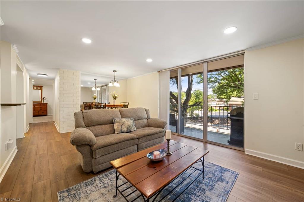 Winston-Salem, North Carolina 27103, United States, 2 Bedrooms Bedrooms, ,2 BathroomsBathrooms,Residential,Active,150522