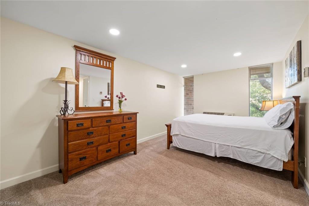 Winston-Salem, North Carolina 27103, United States, 2 Bedrooms Bedrooms, ,2 BathroomsBathrooms,Residential,Active,150522