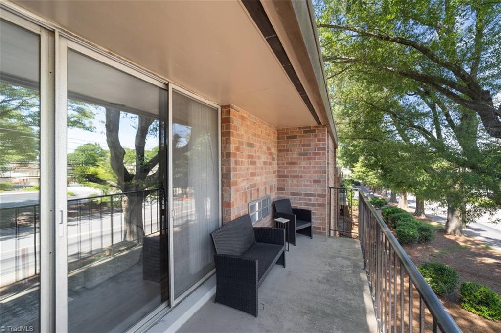 Winston-Salem, North Carolina 27103, United States, 2 Bedrooms Bedrooms, ,2 BathroomsBathrooms,Residential,Active,150522