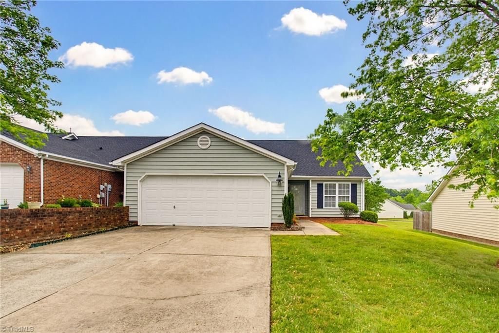Photo of 3940 Cloverwood Meadow Lane, High Point, NC 27265 (MLS # 1218226)