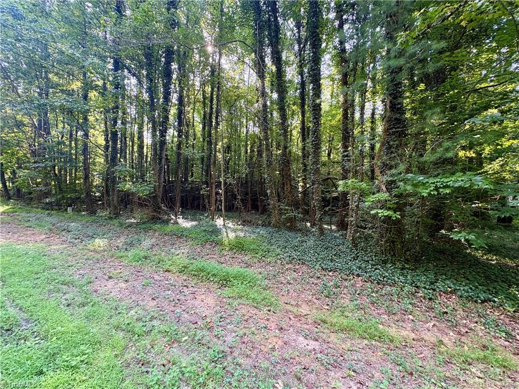 8101 Deverow Court