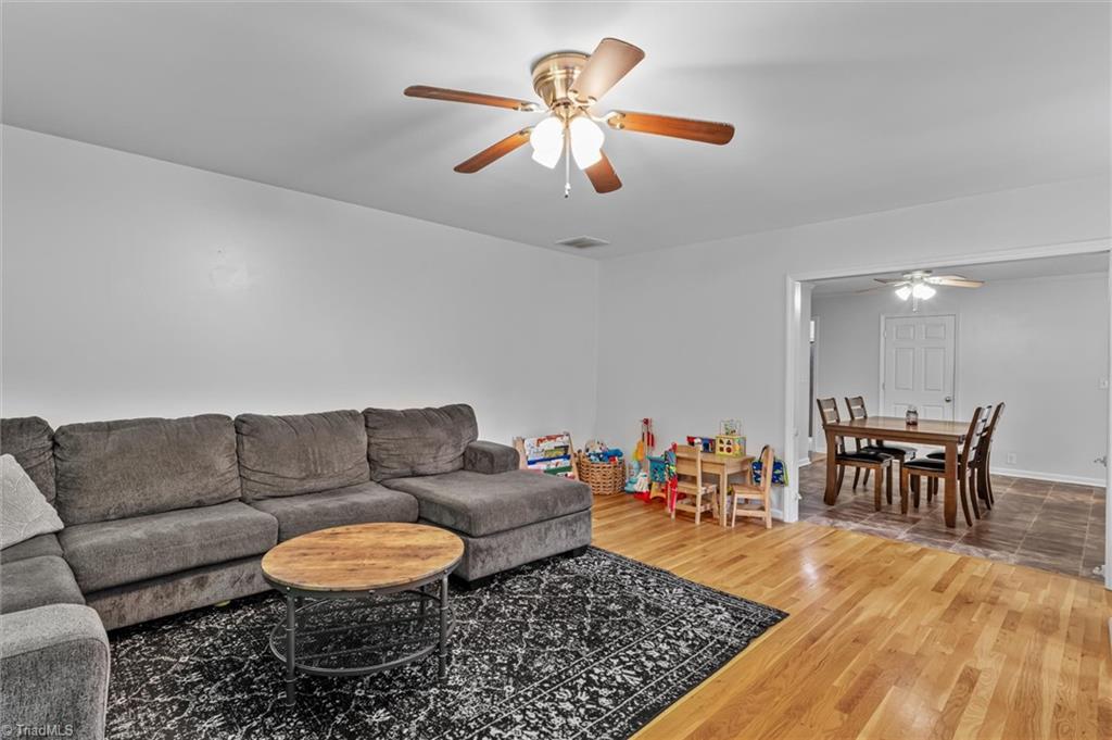 1755 Madison Avenue, Mount Airy, North Carolina image 10