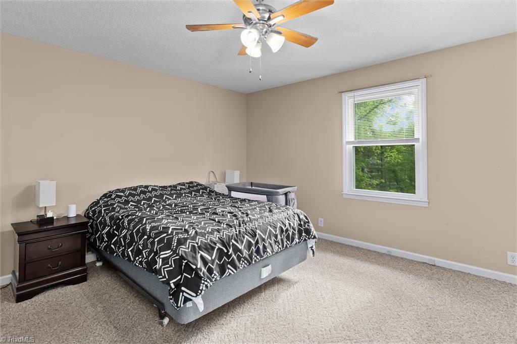 1755 Madison Avenue, Mount Airy, North Carolina image 14